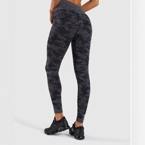 Gymshark Gray Adapt Camo Leggings Size Small Seamless Stretch High Waist Gym